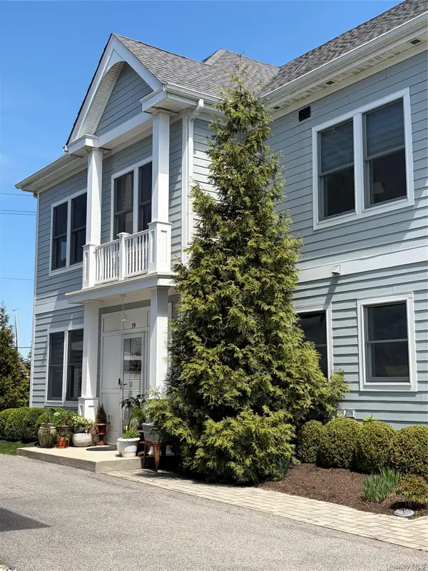 19 Island Point #19, Bronx, NY 10464