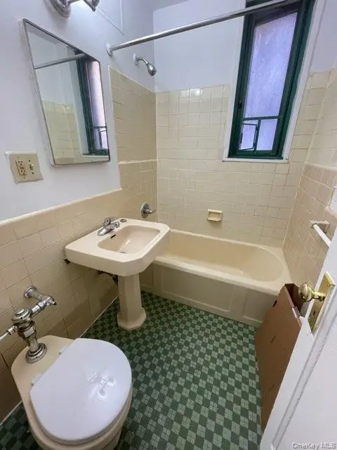 24 Metropolitan Oval #TH, Bronx, NY 10462 - #2
