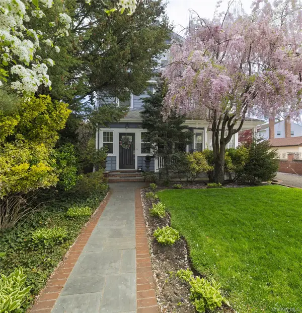 75 Lee Avenue, Rockville Centre, NY 11570