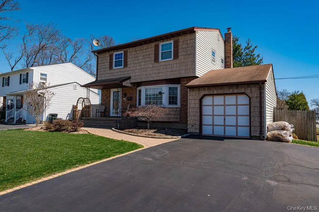 89 Cheltenham Road, West Babylon, NY 11704 - #1