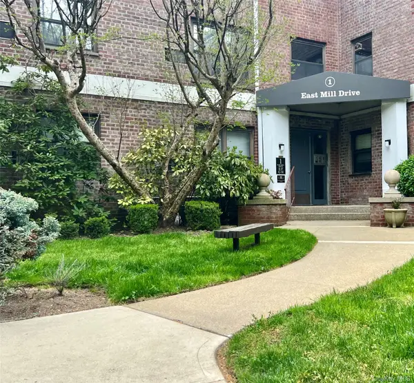 1 E Mill Drive #2G, Great Neck, NY 11021