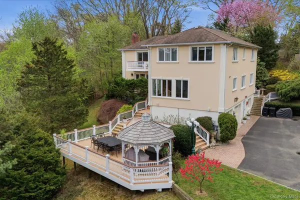 873 Oyster Bay Road, East Norwich, NY 11732