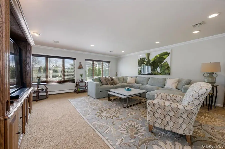 22 Willa Way, Massapequa, NY 11758 - #2