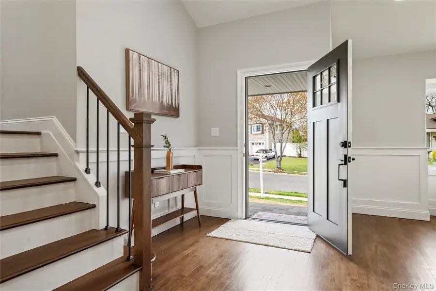 16 Eleanor Road, Plainview, NY 11803 - #2