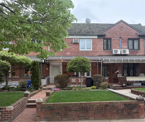 6128 82nd Place, Middle Village, NY 11379