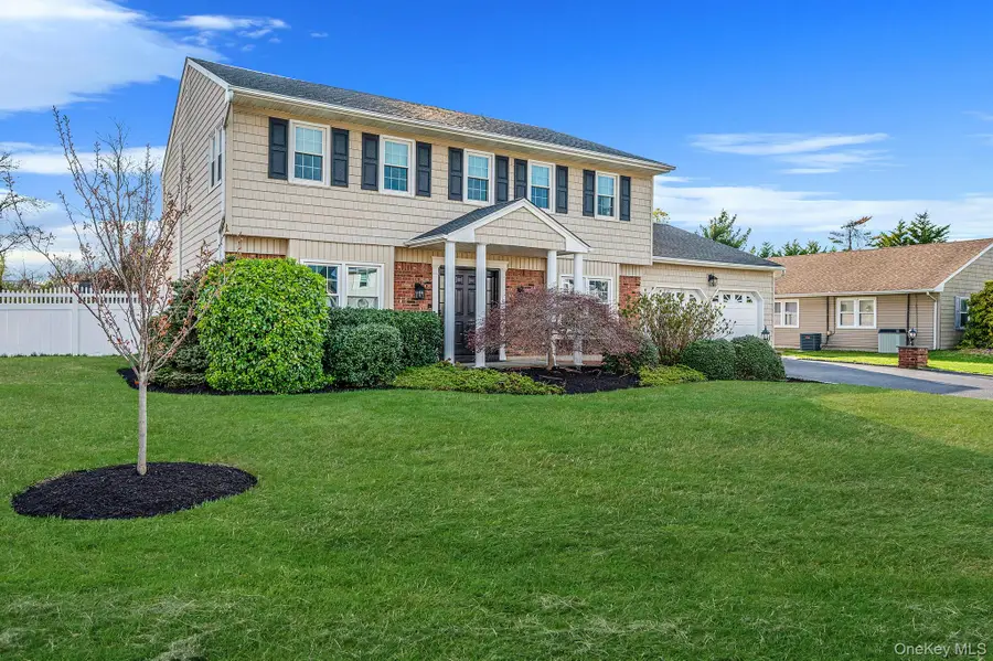 128 Pace Drive S, West Islip, NY 11795 - #3