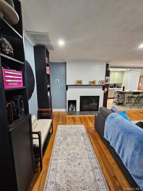 18 Robert Street, Freeport, NY 11520 - #3