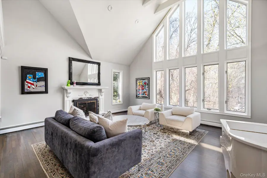 8 Verity Lane, Roslyn, NY 11576 - #3