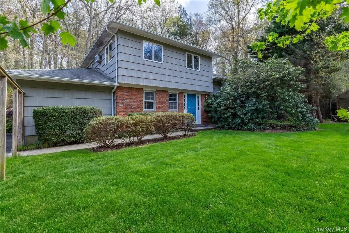 300 E Main Street, Centerport, NY 11721 - #1