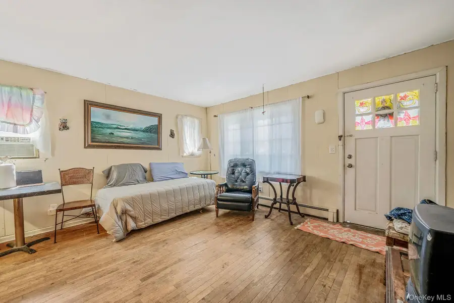 115 Irish Lane, East Islip, NY 11730 - #2