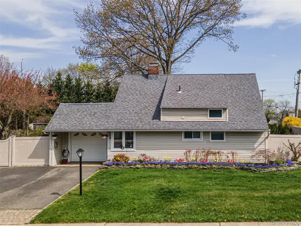 59 Orchid Road, Levittown, NY 11756