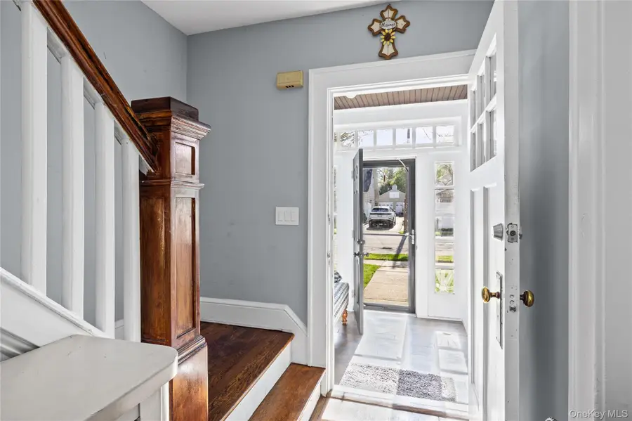 154 Elmwood Street, Westbury, NY 11590 - #3