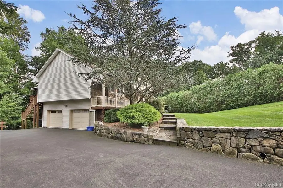 1 Alexa Court, Pearl River, NY 10965 - #2