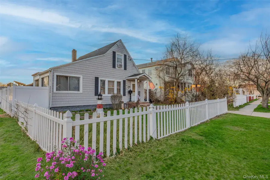 708 Prospect Place, Bellmore, NY 11710 - #2