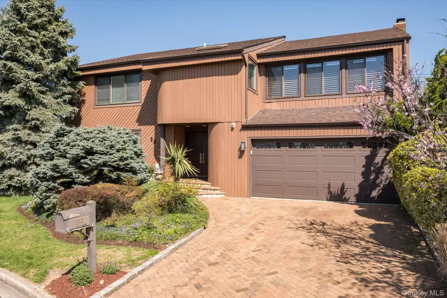 25 Princeton Drive, Syosset, NY 11791 - #2