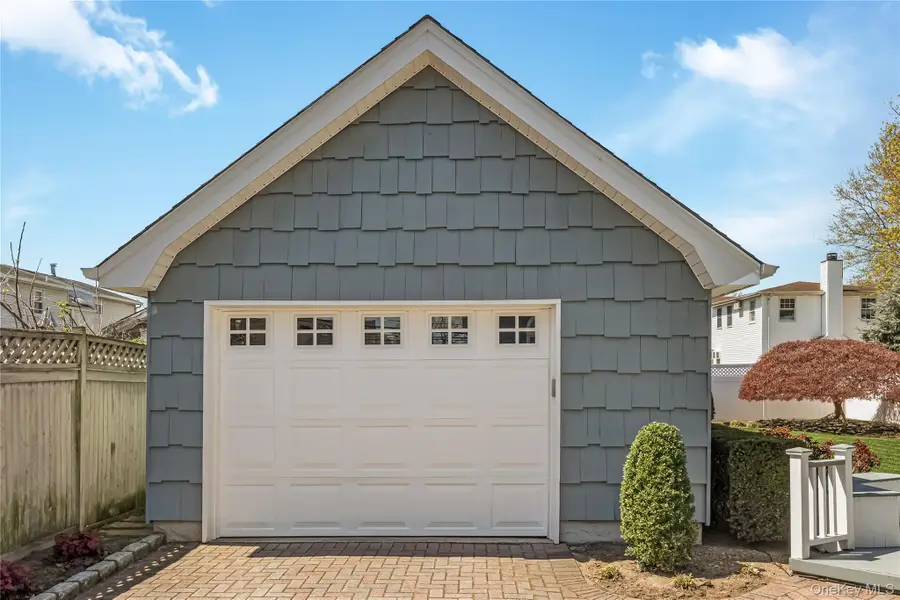 2000 Bergen Street, North Bellmore, NY 11710 - #2