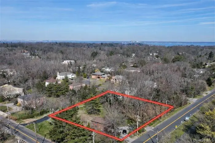 367 E Shore Road, Great Neck, NY 11023 - #1