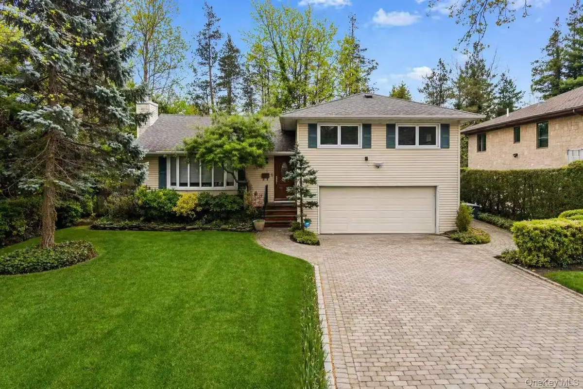 35 Hilldale Road, Albertson, NY 11507 - #1