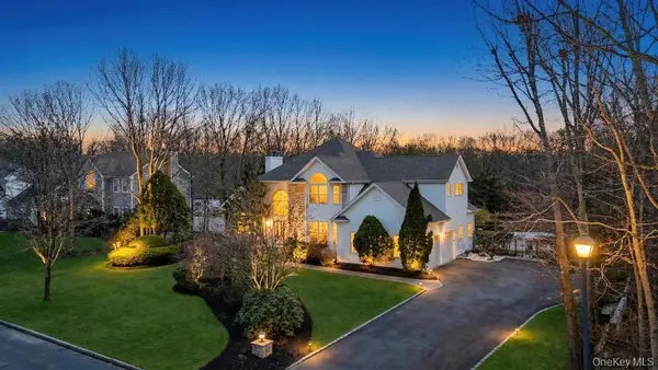 7 Stadium Boulevard, East Setauket, NY 11733