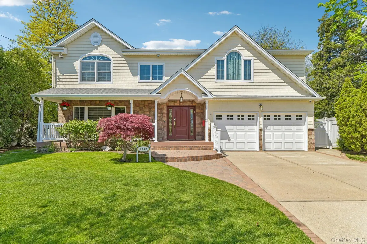 1442 Stevenson Circle, Hewlett, NY 11557 - #1