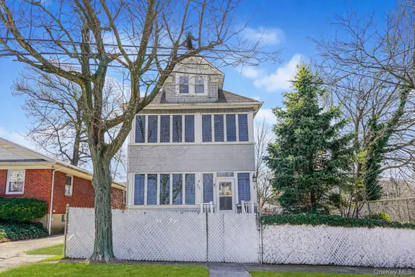 202 Dixon Avenue, Staten Island, NY 10303