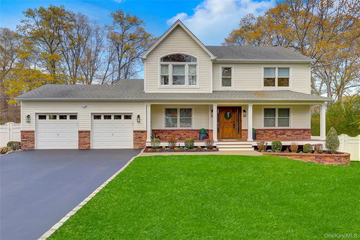 19 Oakwood, Miller Place, NY 11764 - #1