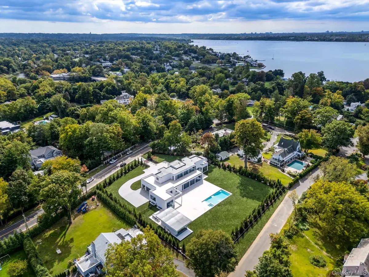 107A Wildwood Road, Great Neck, NY 11024 - #1