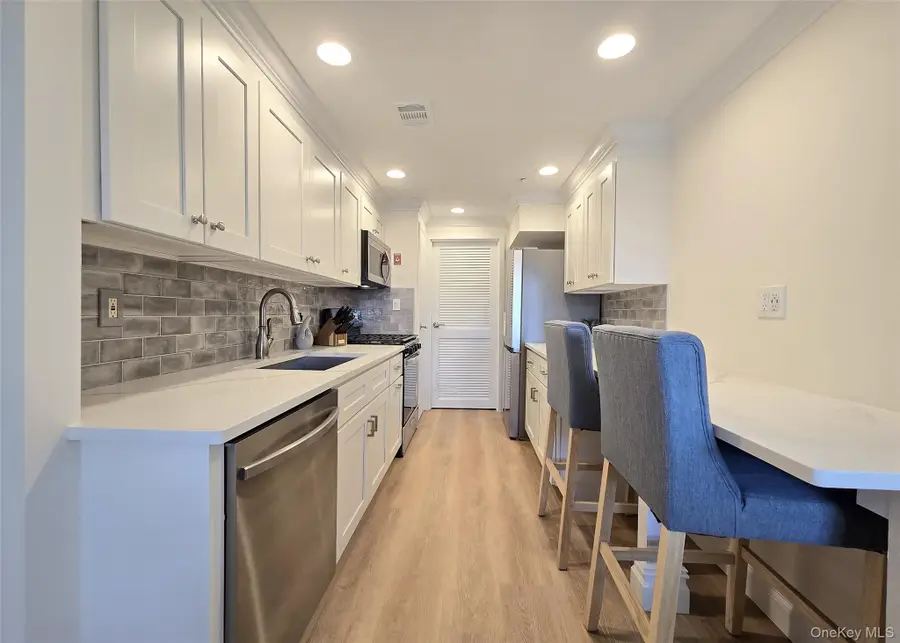 71 Skyline Drive, Coram, NY 11727 - #3