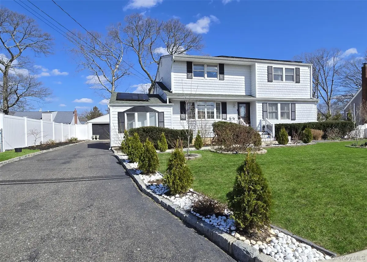 17 Gregory Drive, Ronkonkoma, NY 11779 - #1