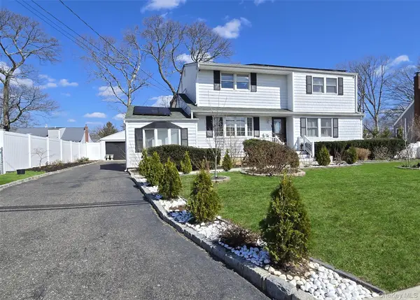 17 Gregory Drive, Ronkonkoma, NY 11779