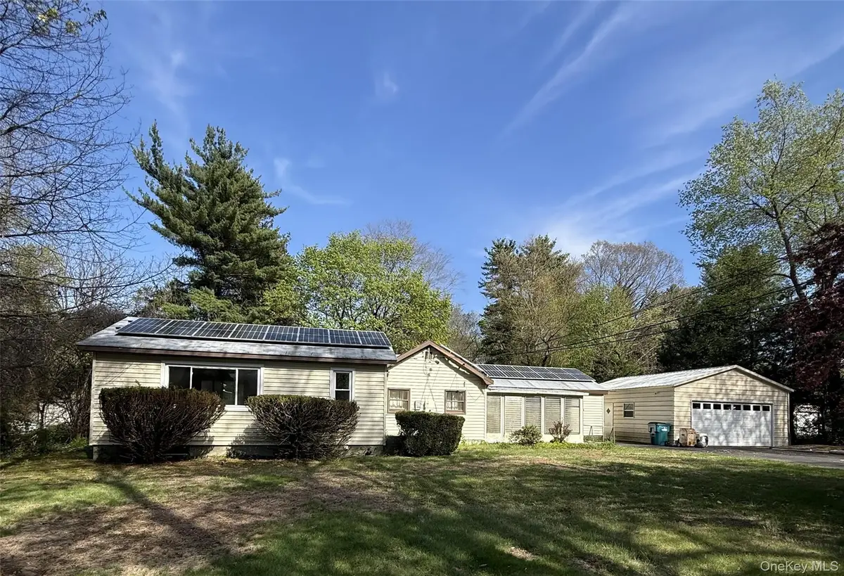 15 Hamilton Road, Hopewell Junction, NY 12533 - #1