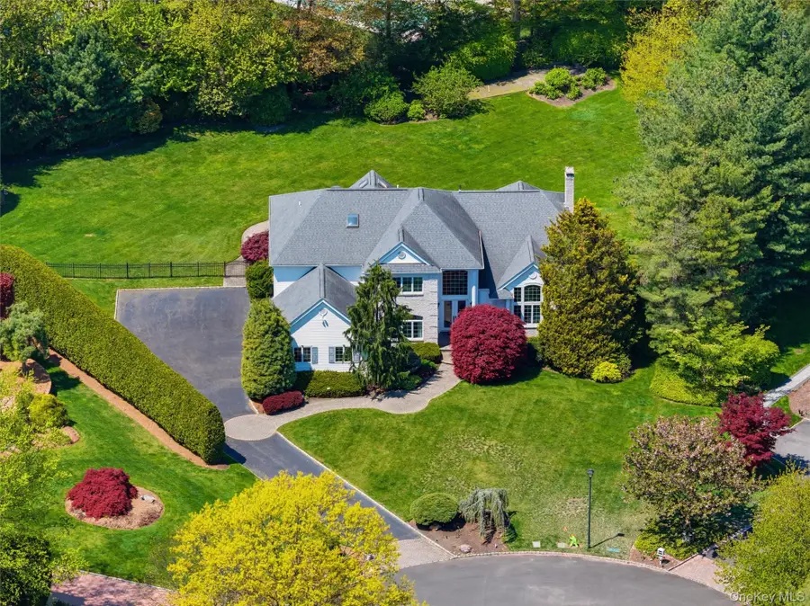 46 Hunting Hollow Court, Dix Hills, NY 11746 - #3