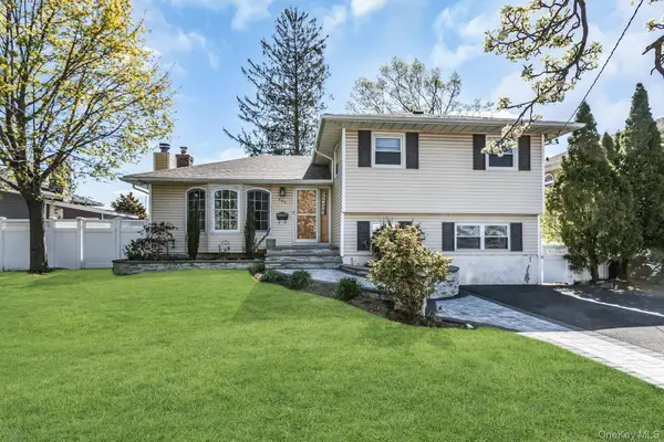 449 2nd Avenue, Massapequa Park, NY 11762