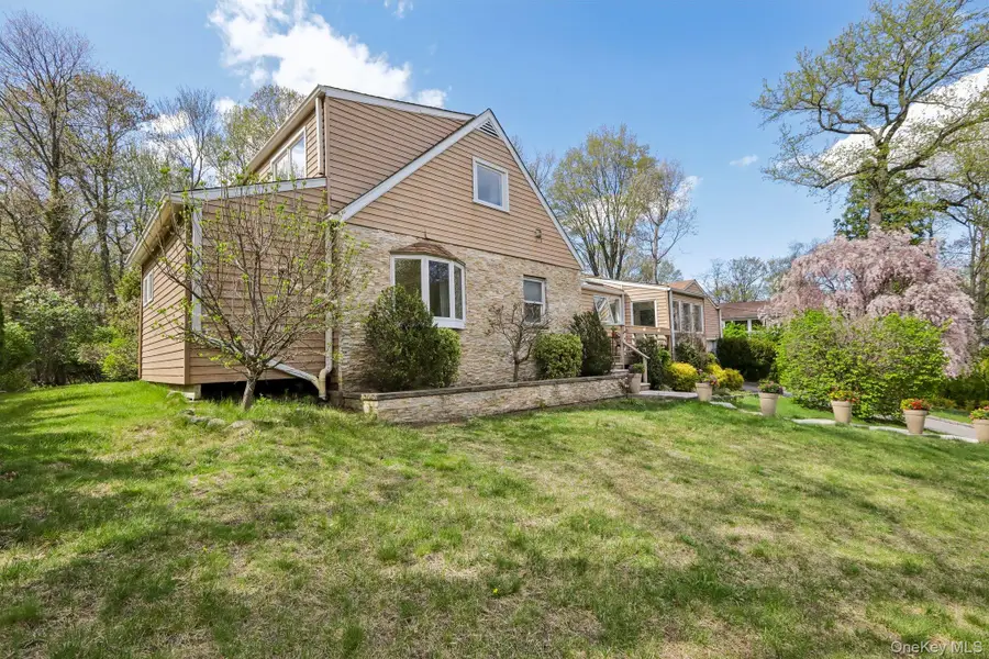 130 Wood Hollow Lane, New Rochelle, NY 10804 - #3