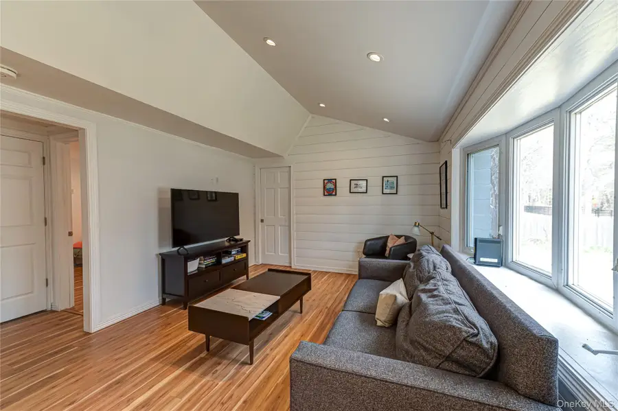 6 Longview Drive, East Quogue, NY 11942 - #3