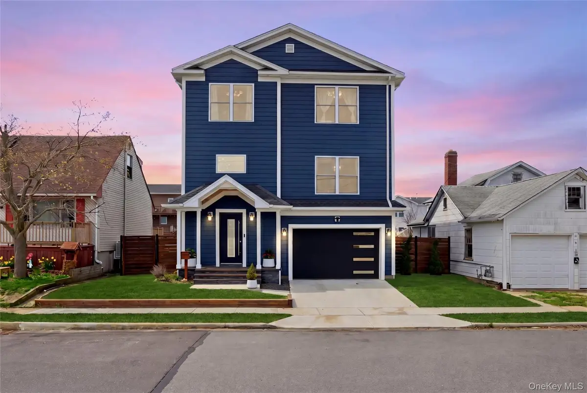 909 S 5th Street, Lindenhurst, NY 11757 - #1