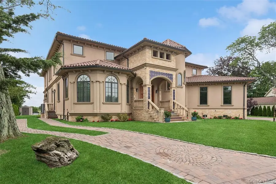 1190 Harbor Road, Hewlett Harbor, NY 11557 - #2