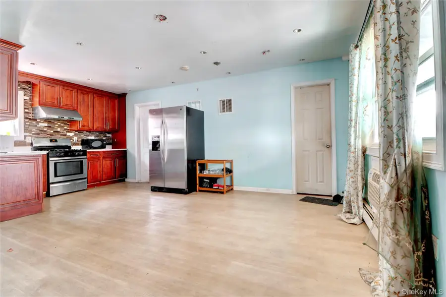 15818 85th Avenue, Jamaica, NY 11432 - #3