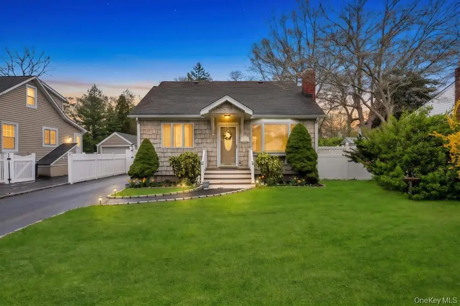 5 Washington Avenue, East Islip, NY 11730 - #2