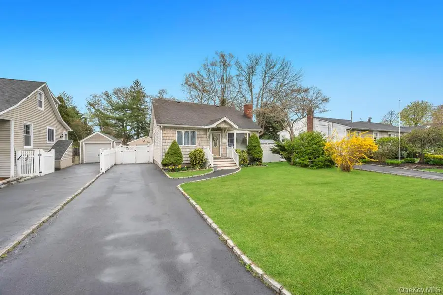 5 Washington Avenue, East Islip, NY 11730 - #3