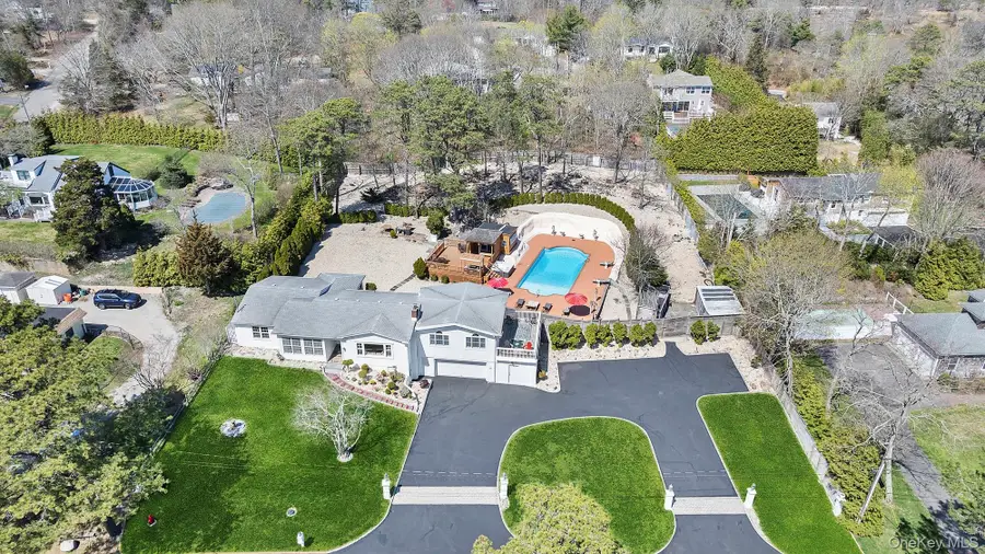 5 Huckleberry Lane E, Hampton Bays, NY 11946 - #3