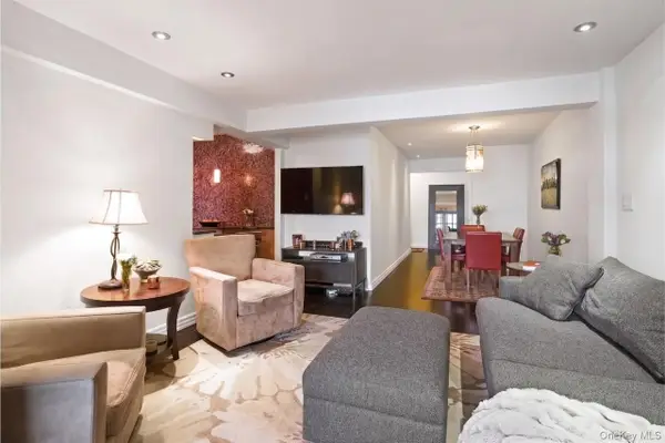 54 East 8th Street E 0 #3J, New York (Manhattan), NY 10003