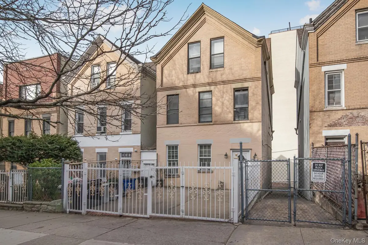 292 Wadsworth Avenue, New York, NY 10040 - #1