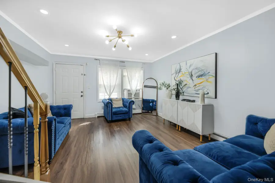 312 S 6th Avenue, Mount Vernon, NY 10550 - #3