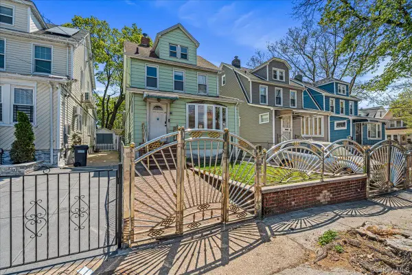 19708 115th Avenue, Saint Albans, NY 11412