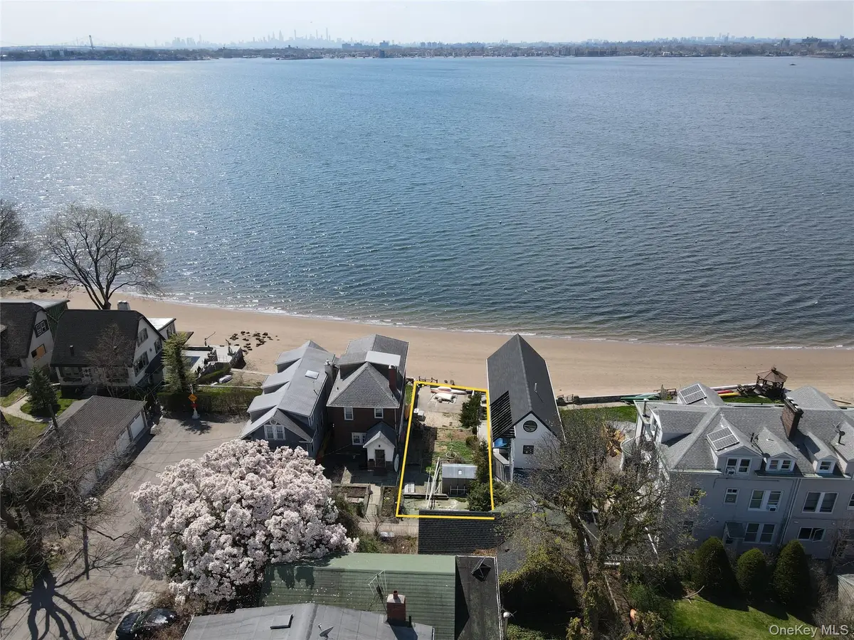 83 Rochelle, Bronx, NY 10465 - #1