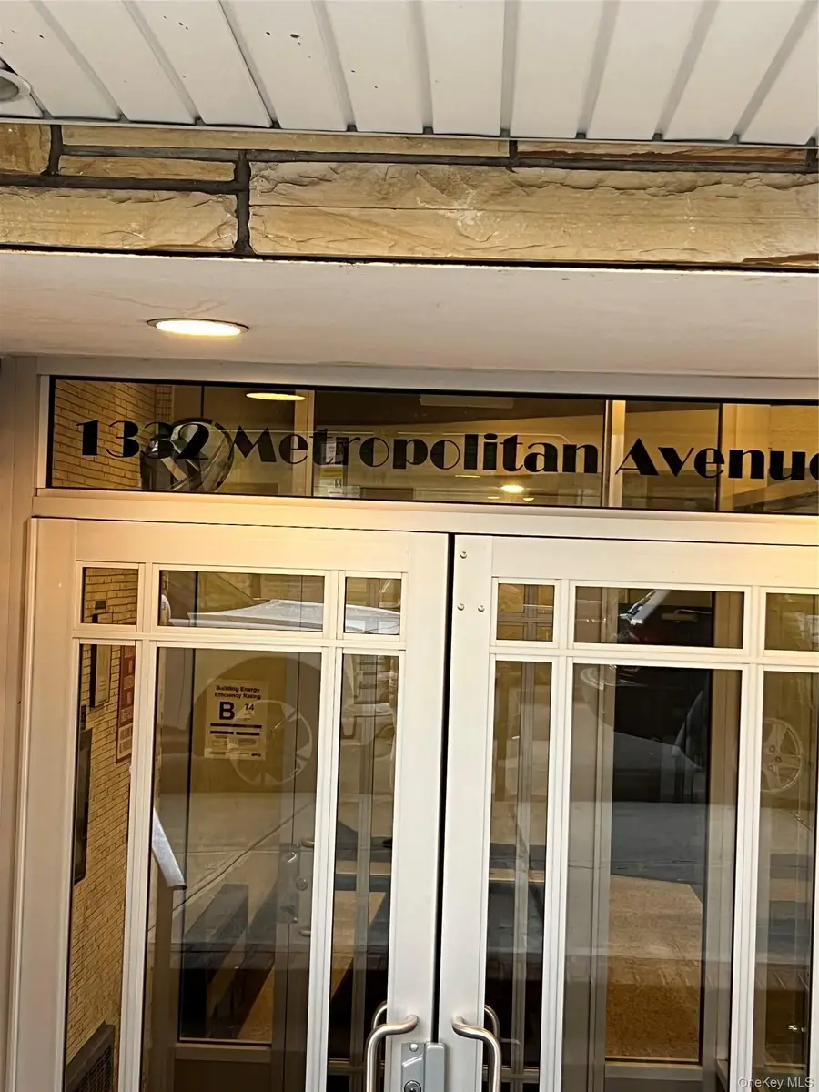 1332 Metropolitan Avenue #3G, Bronx, NY 10462 - #2