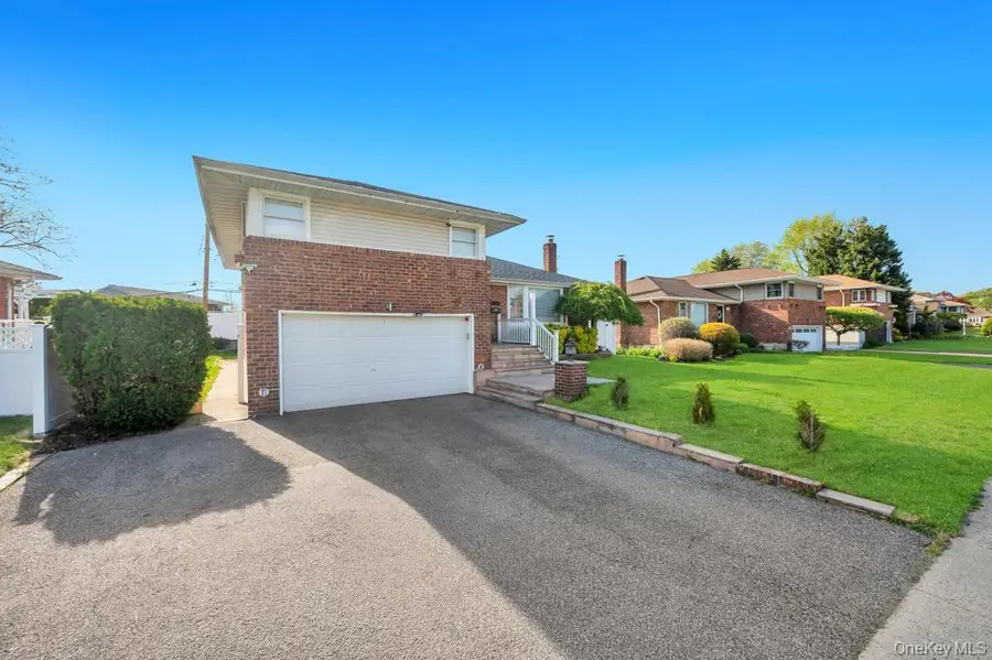 310 Southwood Circle, Syosset, NY 11791 - #3