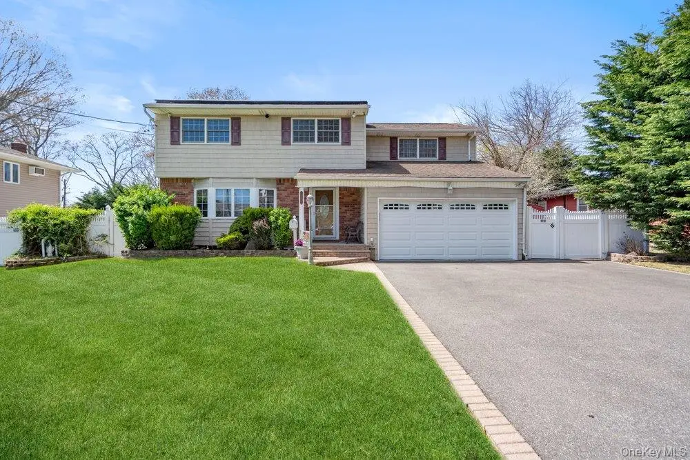 1300 Oak Avenue, West Islip, NY 11795 - #1