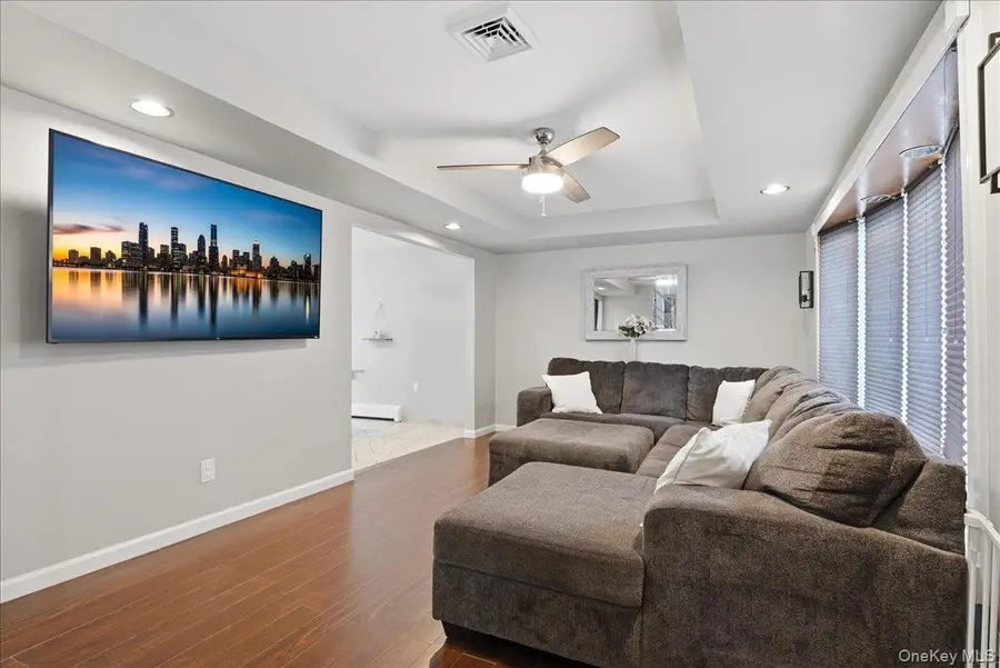 9 Adrian Drive, Ronkonkoma, NY 11779 - #3